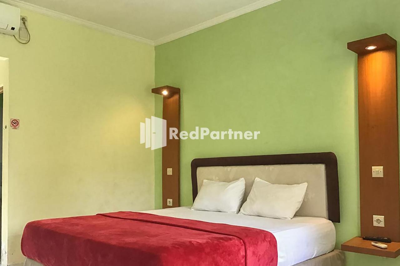 Pondok Mesari Redpartner Near Legian Beach Exterior photo
