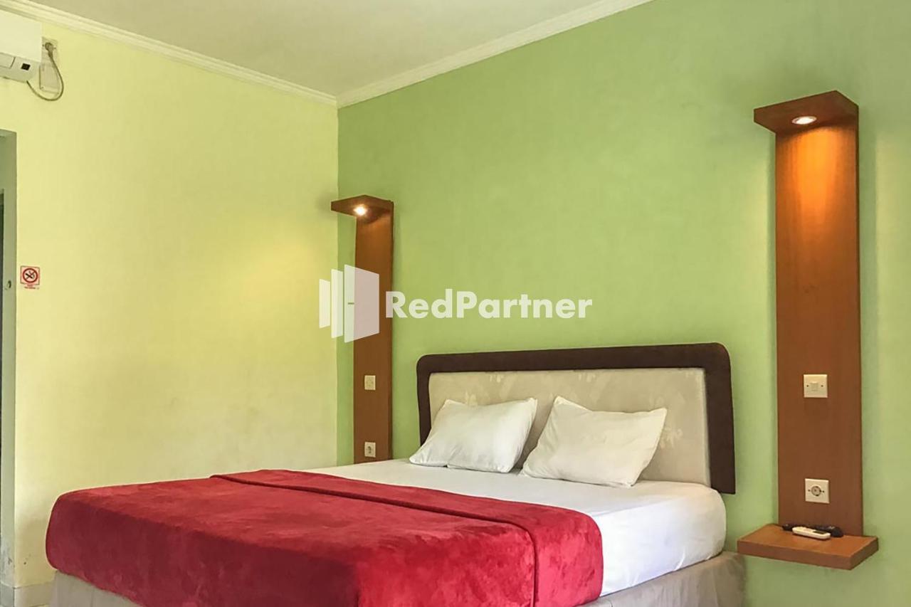 Pondok Mesari Redpartner Near Legian Beach Exterior photo
