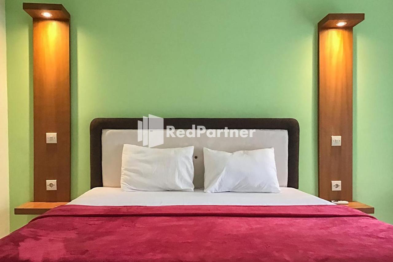 Pondok Mesari Redpartner Near Legian Beach Exterior photo
